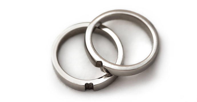 Wedding and engagement rings Platinum band set