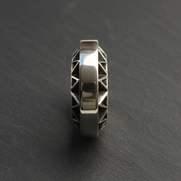 Bold Geometric Statement Ring