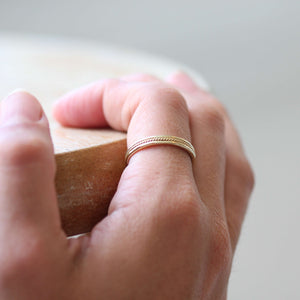 Mens Gold Slim Rope Wedding Band