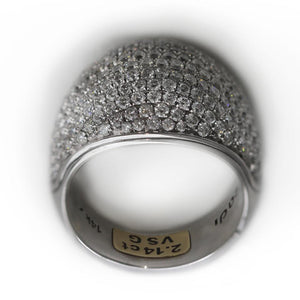 Carpet of diamonds on sliver round shape ring
