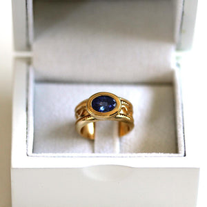 Blue Tanzanite Misti promise ring for his or her in solid gold