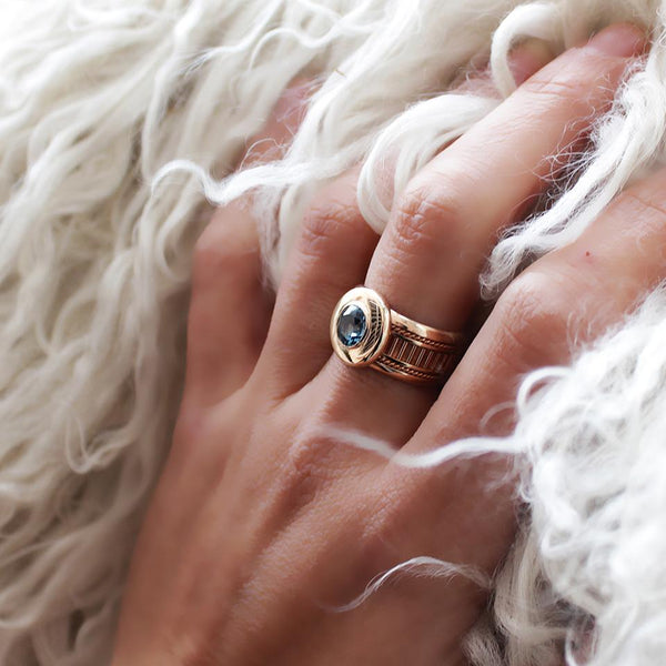 Rose gold with blue Topaz gemstone misti ring