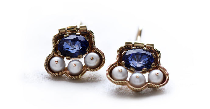 Japanese earrings with Pearls and blue Sapphire in yellow-gold tone 