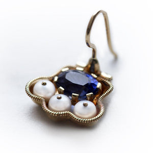 Japanese earrings with Pearls and blue Sapphire in yellow-gold tone 