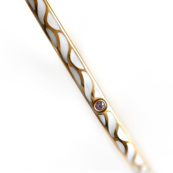 gold bangle with Sapphire set in Great wave 