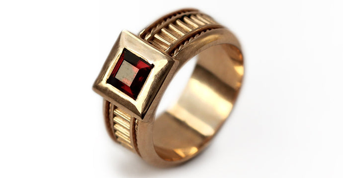  red Garnet stone in rose gold misti promise ring for his or her