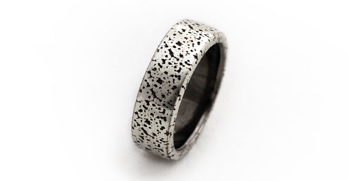 Men's wedding gold or silver texture band