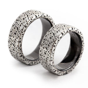 Men's wedding gold or silver texture band