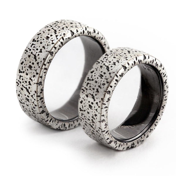 Men's wedding gold or silver texture band