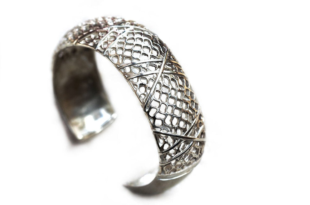 Handcrafted bangle, sterling silver Bracelet,honey bee bracelet, Honey bee jewelry, Cuff Bracelet, organic bracelet