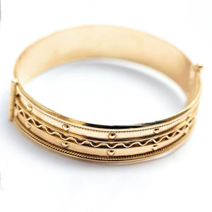 Gold Filigree decorated Faro bracelet for women