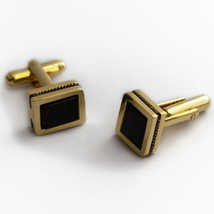 Classic cufflinks in gold with black Onyx gemstone and filigree decoration cuff links
