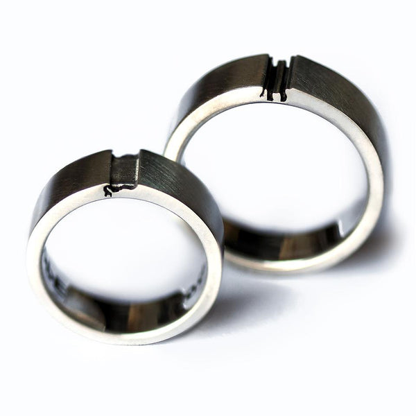 Couple rings set with engraved, elephant design