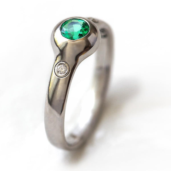 Gumpha Emerald engagement ring with Diamonds