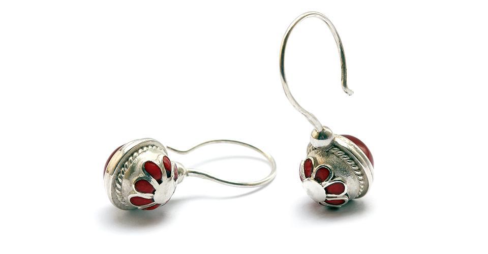 Custom silver earrings hotsell