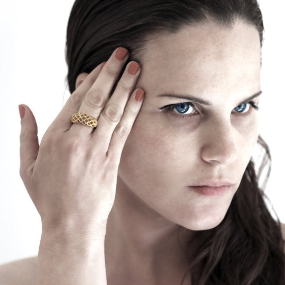 SMALL BEE HIVE RING -yellow