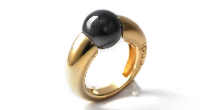 Gold ring with black stone, an black Amethyst ring 